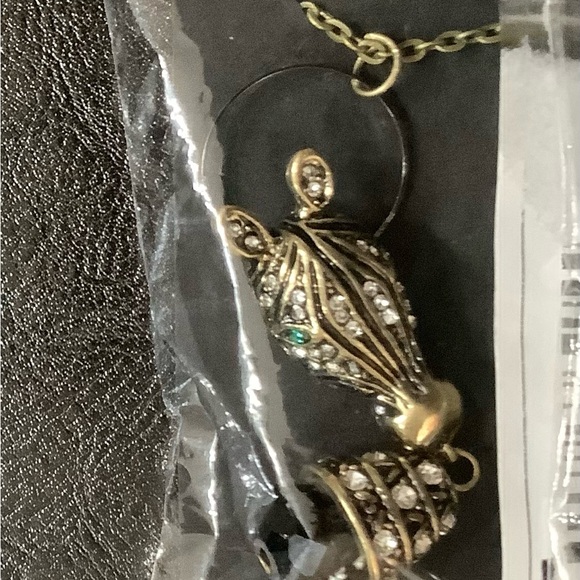 Unique & Sparkling Gold and Black Zebra Pendant Necklace. NWT - Picture 10 of 13